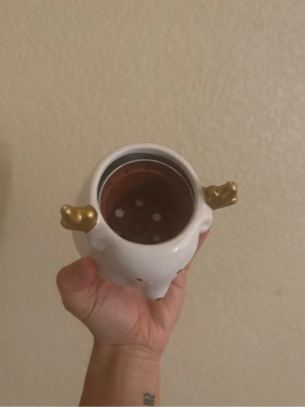 White and gold deer planter